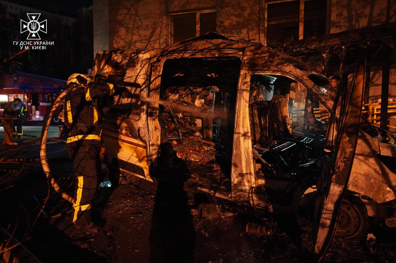 У Києві вибухнула карета швидкої з жінкою всередині: розпочато слідство 2