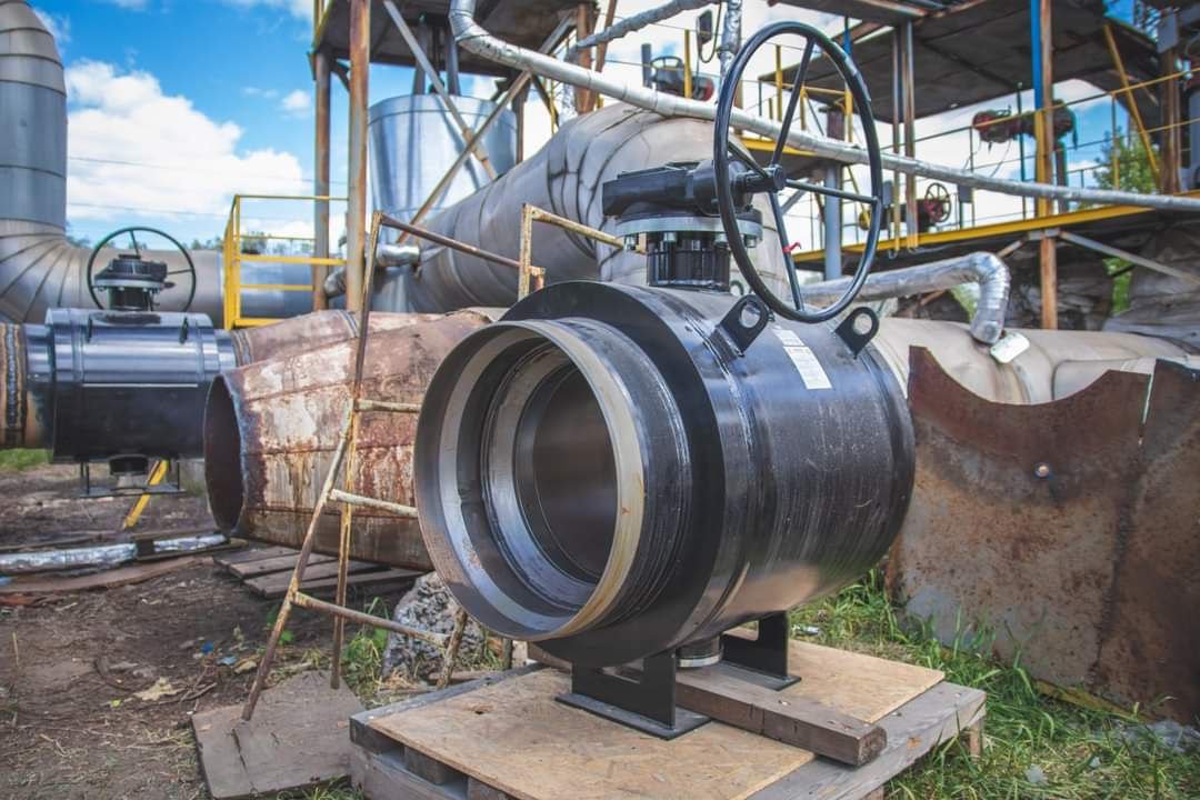 У Києві розпочали підготовку до зими: на магістральній тепломережі замінюють запірну арматуру 1