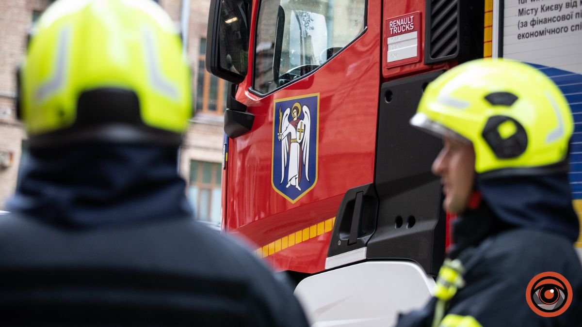 Києву від партнерів передали найсучасніше пожежне авто: машина вже заступила на чергування 5