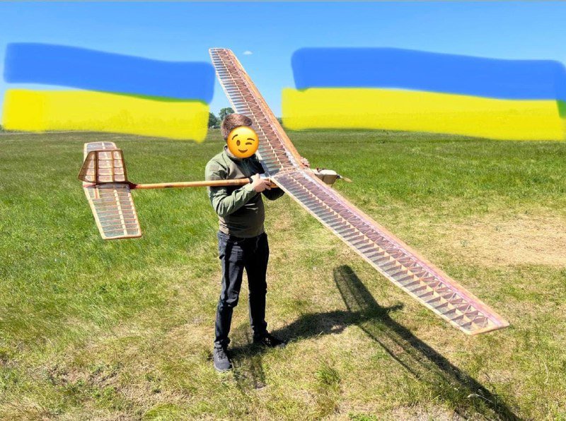 Юрій Голик показав новий надлегкий БПЛА-розвідник української розробки 1