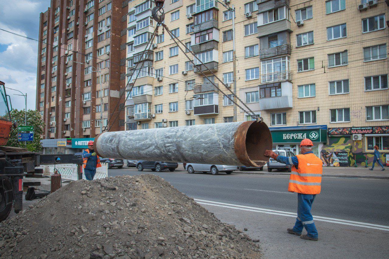 У Києві замінили аварійні магістральні тепломережі у двох районах: де дізнатись про подачу гарячої води 6