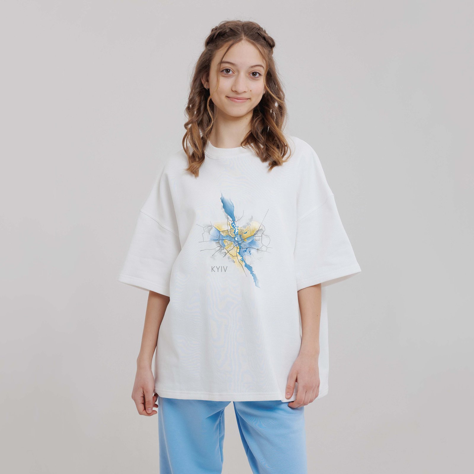 Каштани та Батьківщина-Мати: добірка українських брендів, що створюють речі з київською символікою 3