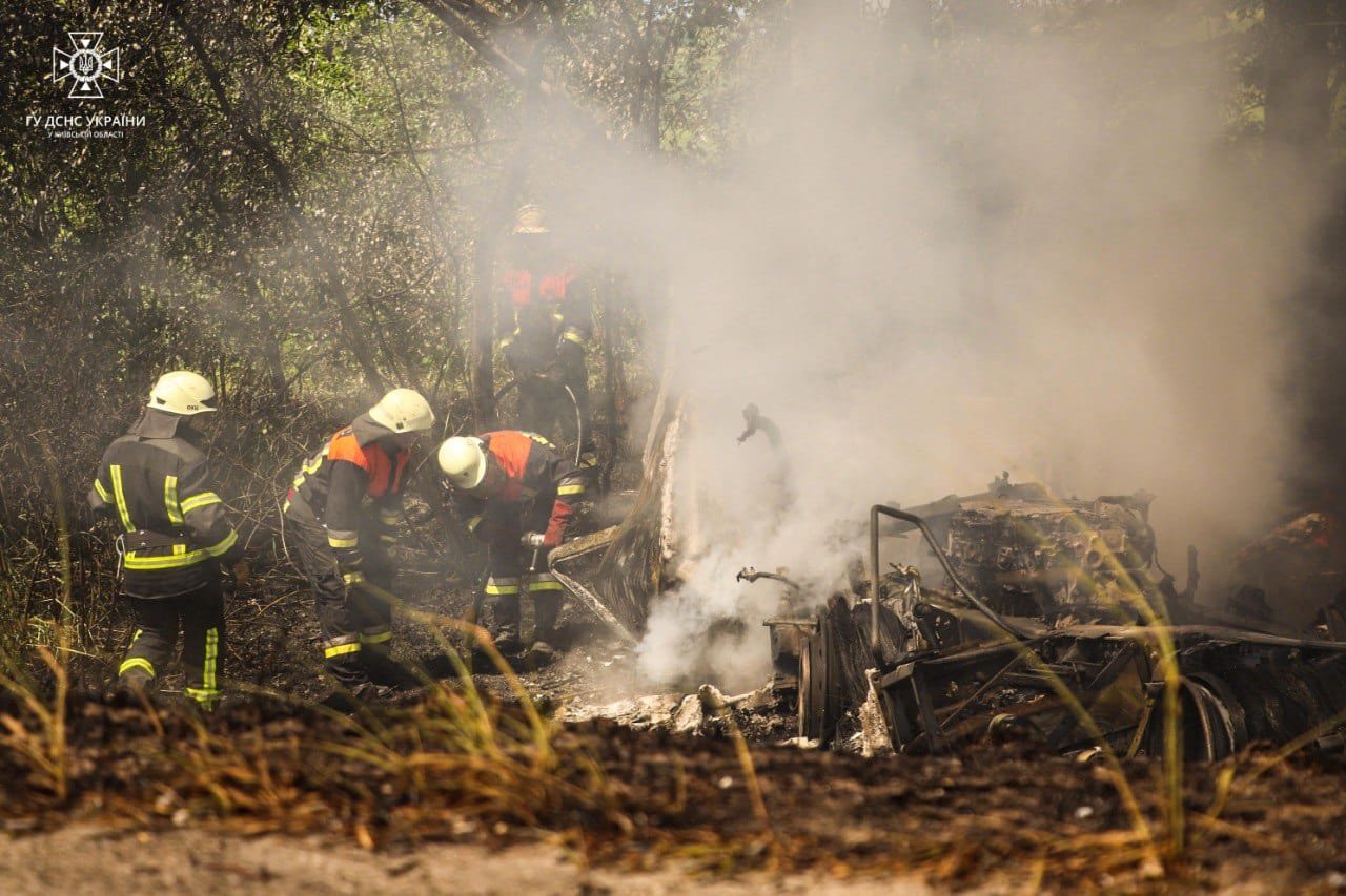 На Київщині вибухнув бензовоз: водій вантажівки загинув у пожежі 4