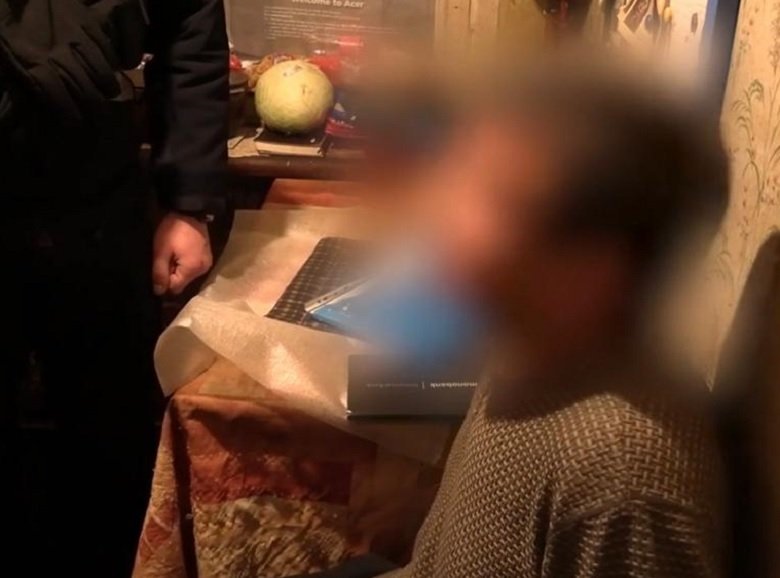 У Києві чоловік під час гри в шахи зарізав власного батька 1