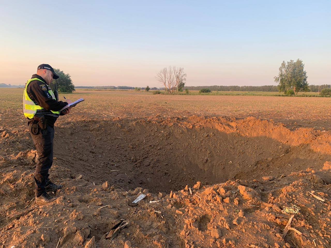 На Київщині після нічної атаки уламки ракет впали у шести населених пунктах: наслідки руйнувань 1