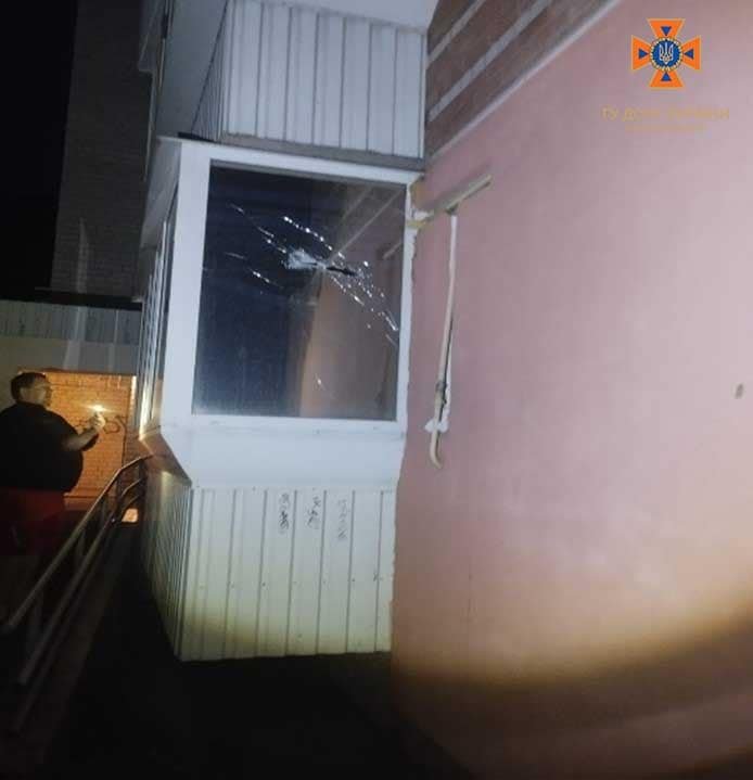 На Київщині після нічної атаки уламки ракет впали у шести населених пунктах: наслідки руйнувань 14