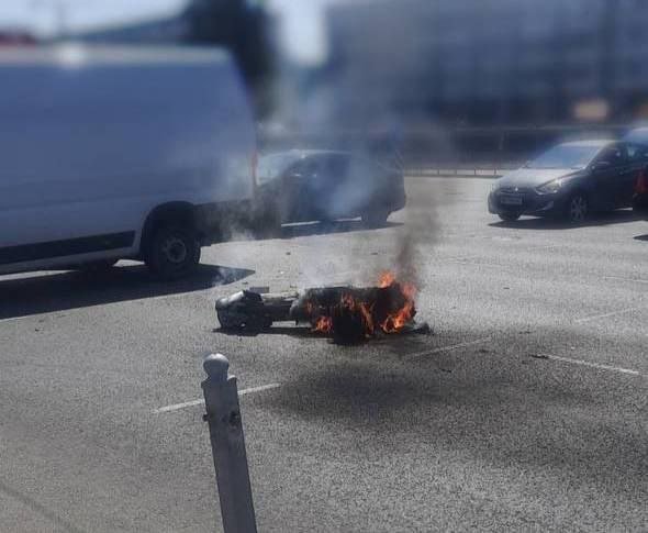 У Києві в різних районах виявили 6 уламків ракет: перекриті дороги, затримується транспорт 2