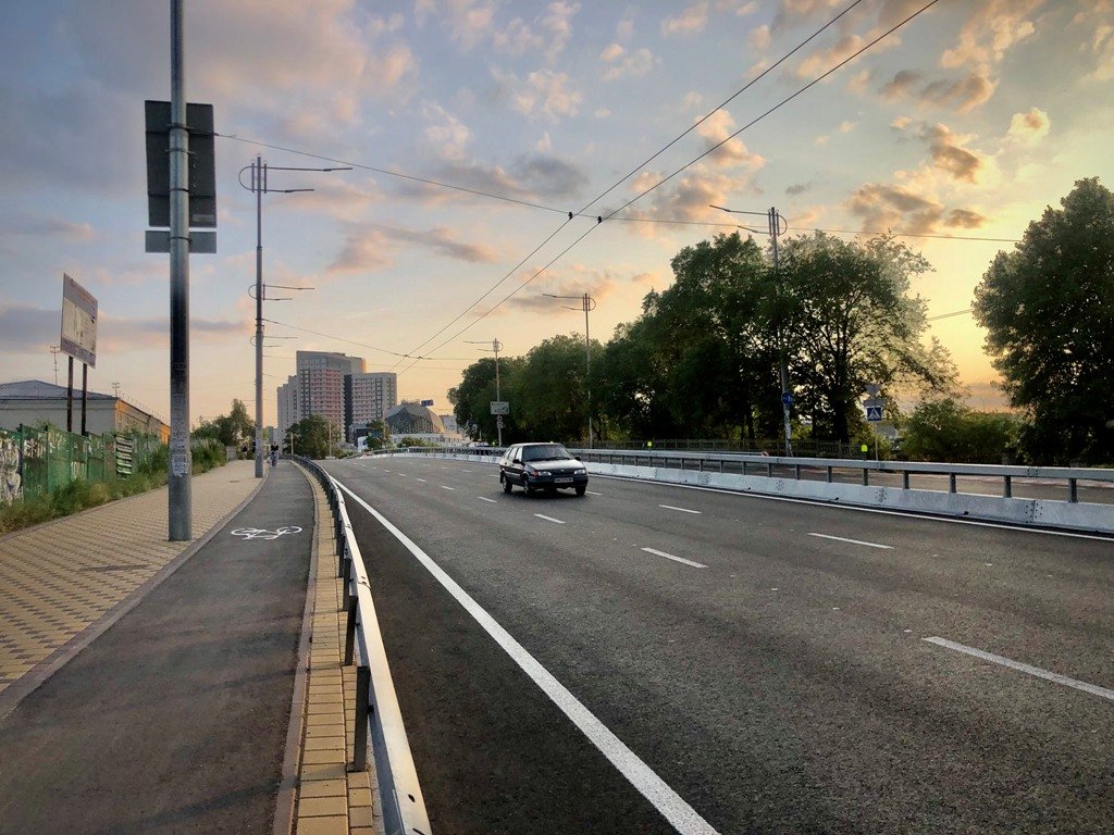 У Києві завершили ремонти двох вулиць: що замінили і як зараз виглядають 1