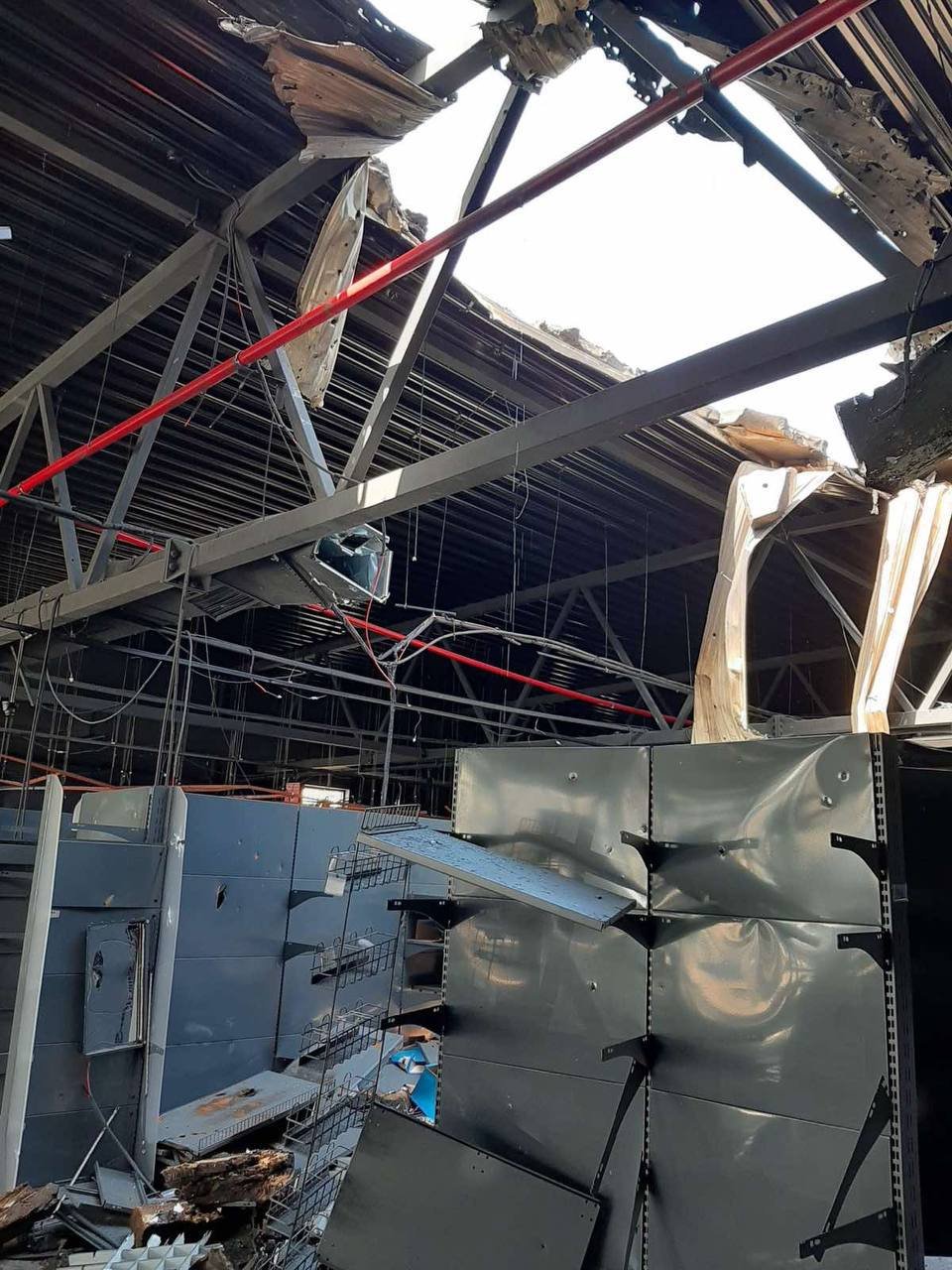 У Бучі відкрили відновлений магазин мережі АБТ: вже четвертий після деокупації 2