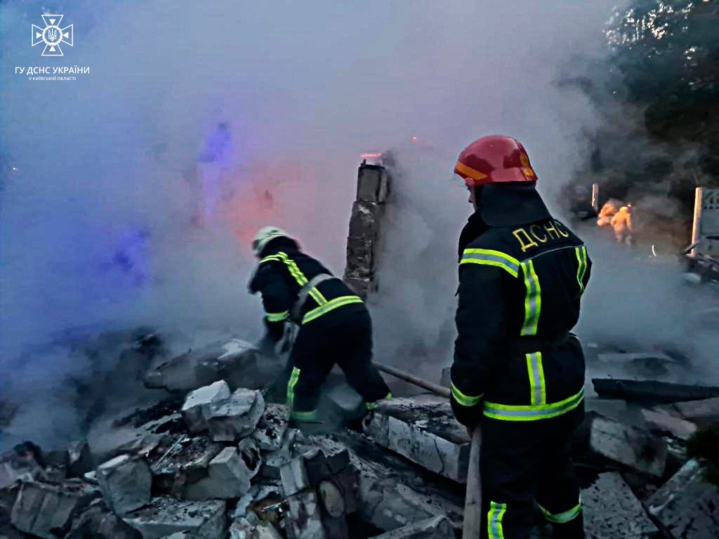 Наслідки ворожої атаки 2 червня: пошкоджені будинки, постраждали 11-річна дитина 6