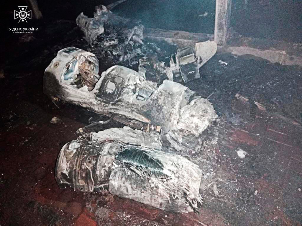 Наслідки ворожої атаки 2 червня: пошкоджені будинки, постраждали 11-річна дитина 7