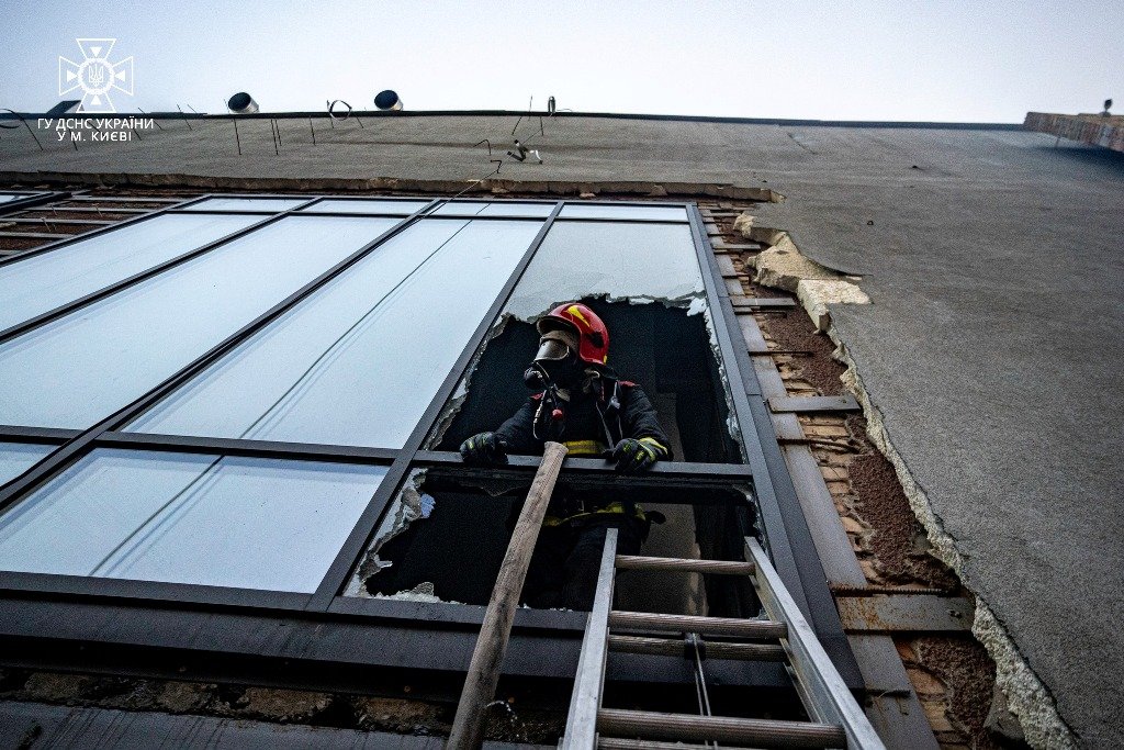 У Києві на Печерську вночі сталась масштабна пожежа: де і що горіло 1