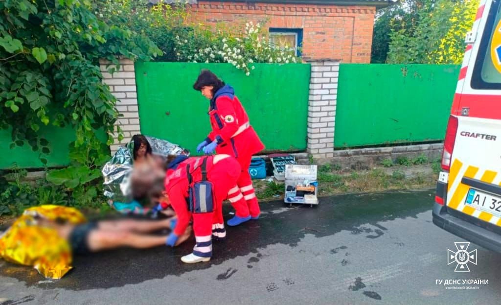 На Київщині стався вибух в будинку: постраждала родина 1