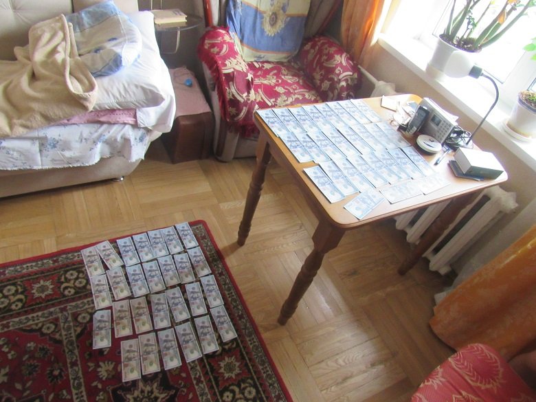 У Києві в пенсіонерки вкрали золоті зуби, прикраси та 200 000 гривень 4