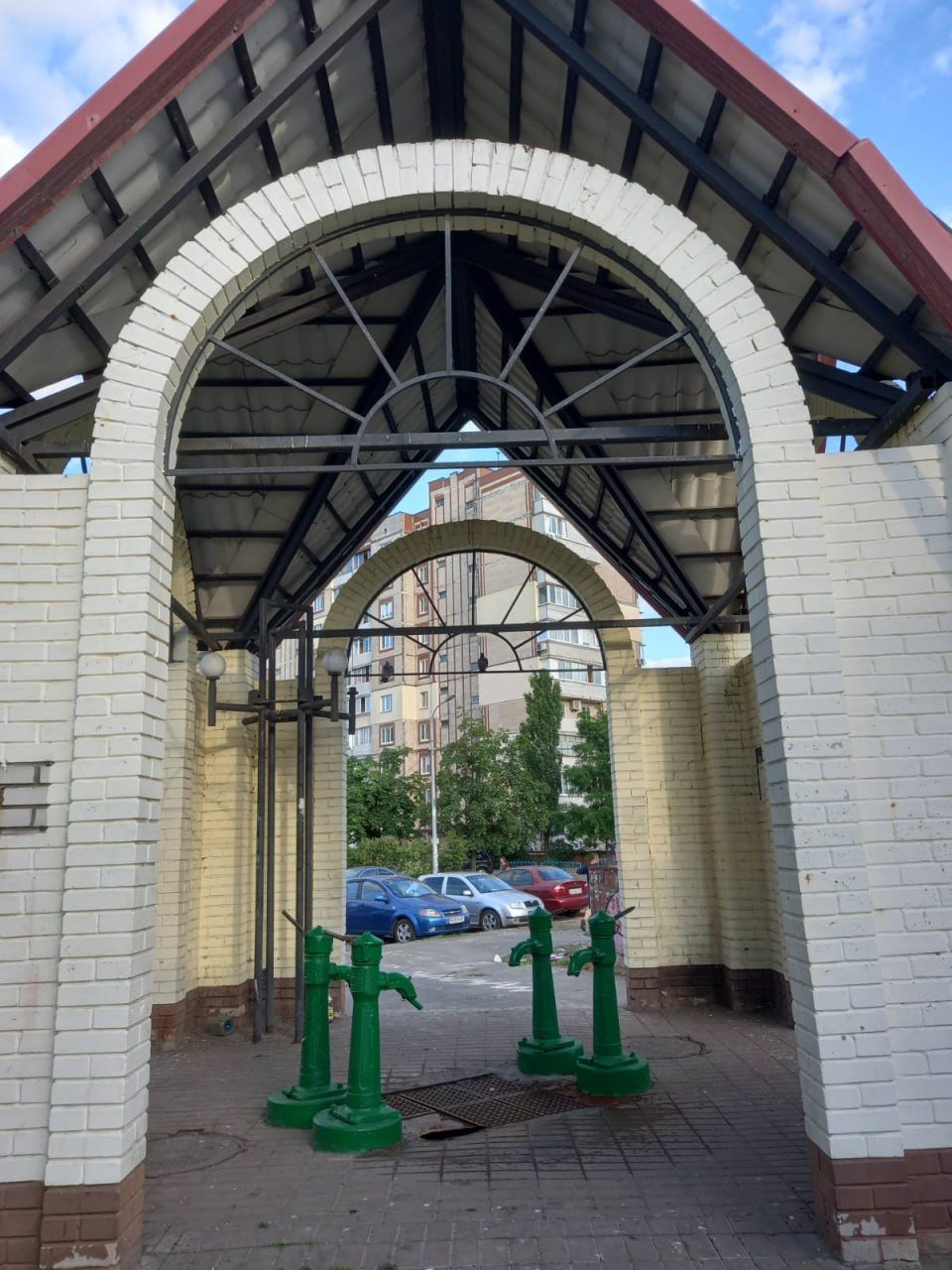 У Києві відновили роботу три бюветні комплекси: адреси 1