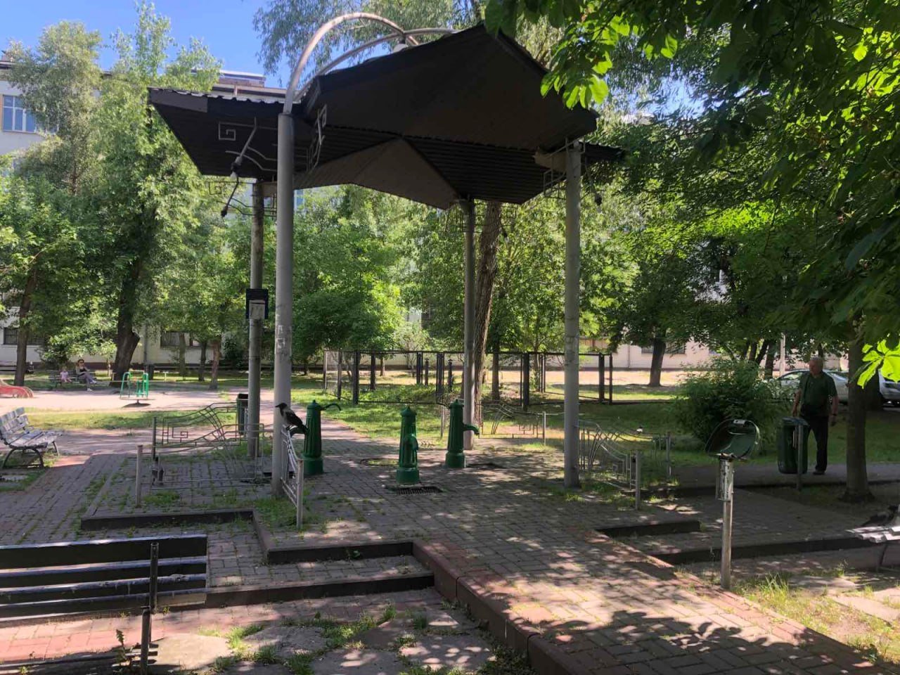 У Києві відновили роботу три бюветні комплекси: адреси 5