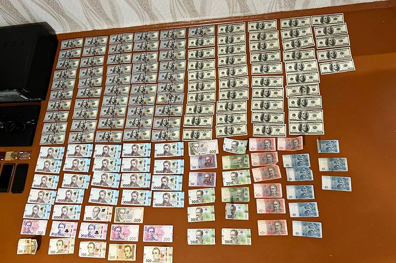 У Києві затримали шахрая, який привласнив донати на ЗСУ 2