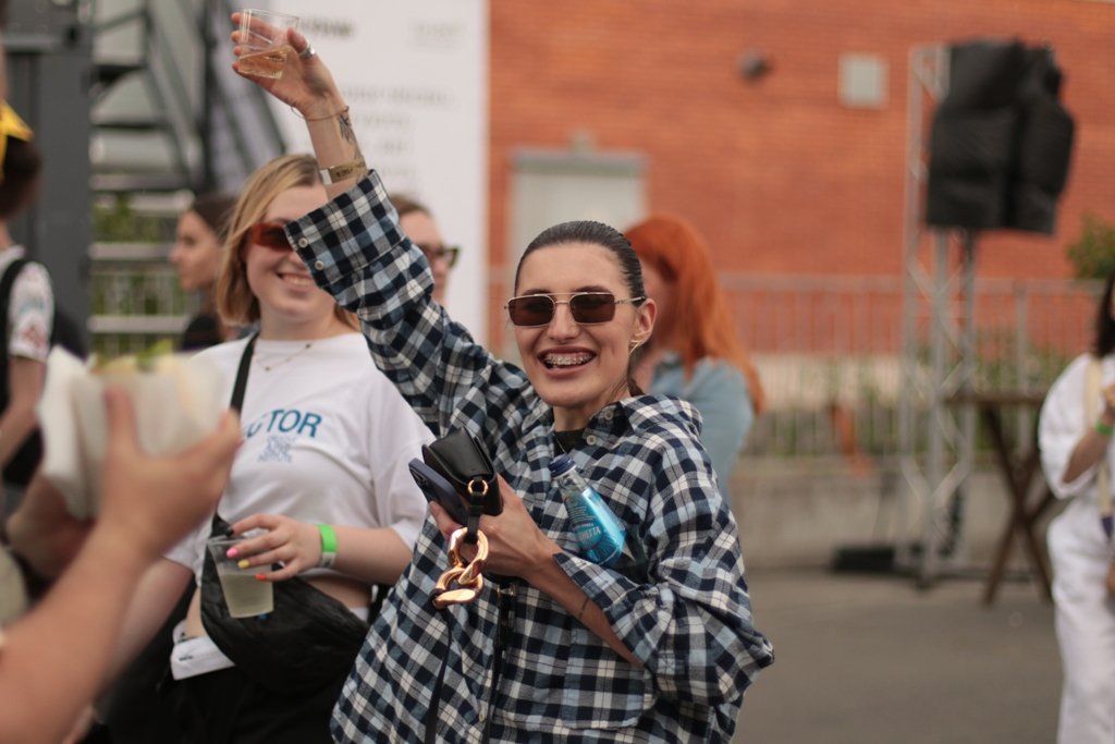 Олімпійський масштаб, танці під зливою та 600 000 за перший день: як у Києві почався благодійний Кураж 9