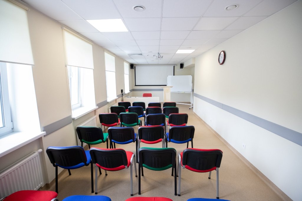 У Києві відремонтували приміщення Відділення екстреної медичної допомоги № 13: як зараз виглядає 4