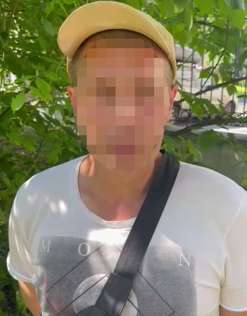 У Києві в під'їзді багатоповерхівки знайшли тіла двох неповнолітніх дівчат 1