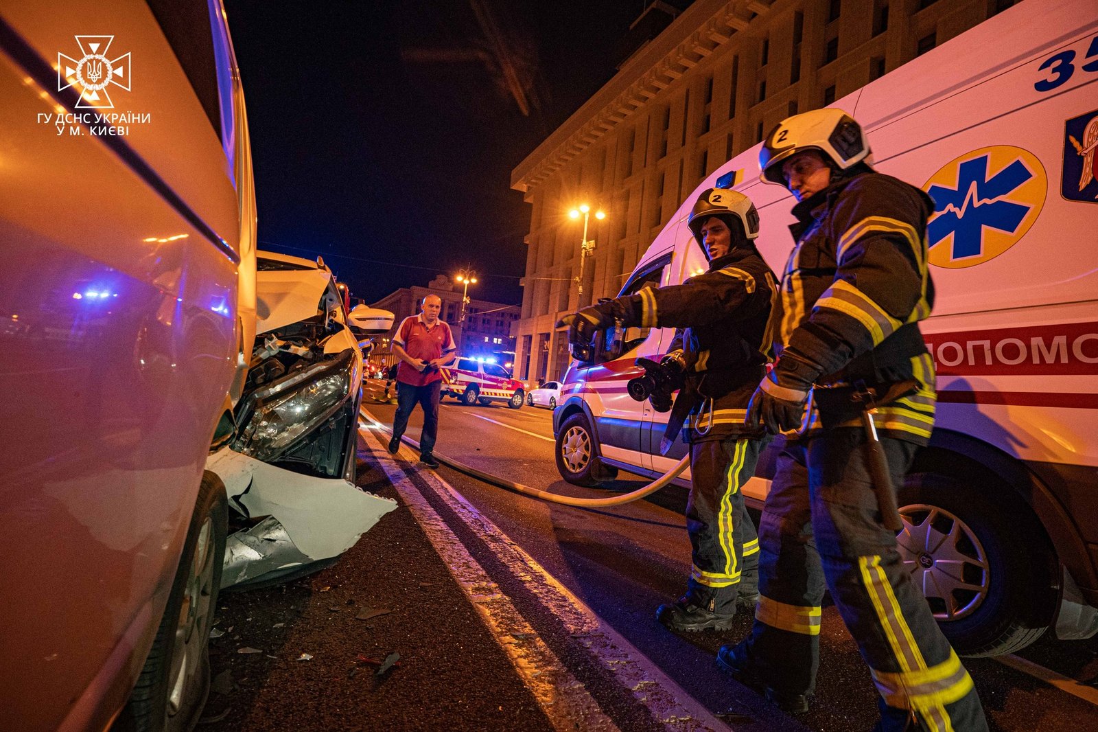У Києві на Хрещатику зіштовхнулись 5 авто 2