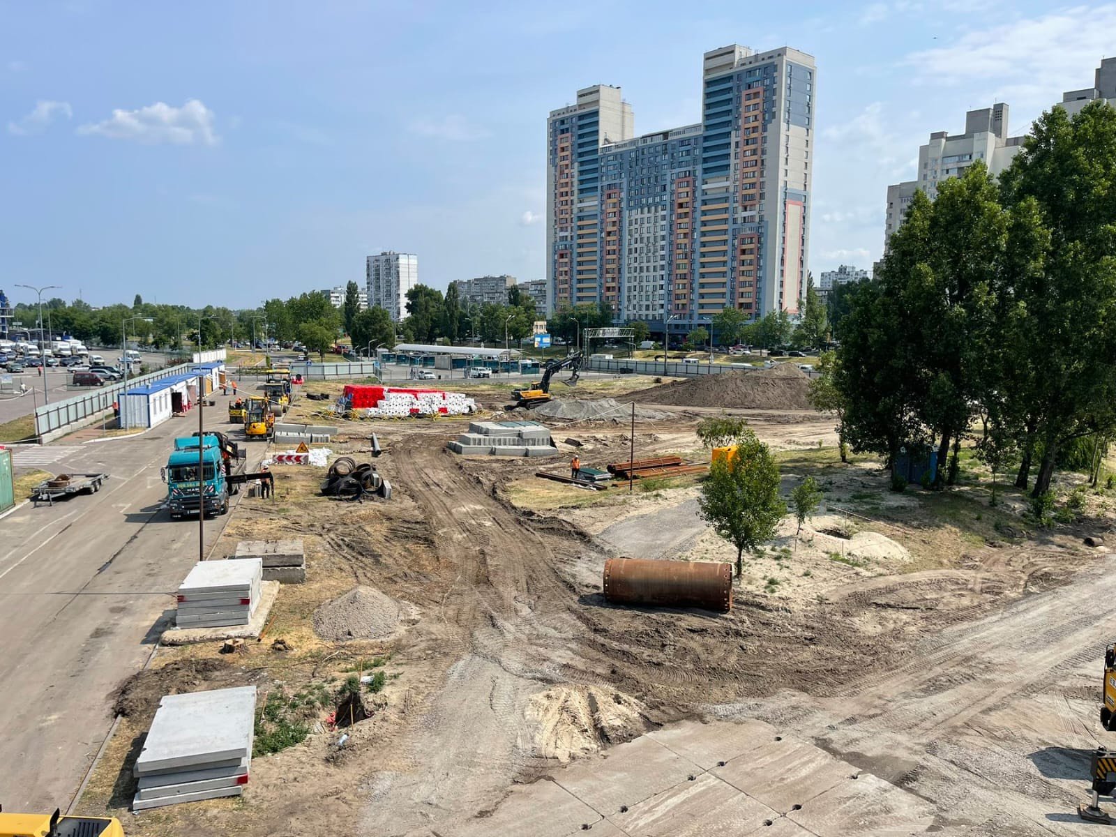 У Києві на Оболоні змінили схему розмітки та обмежили рух: де будують новий шляхопровід 2