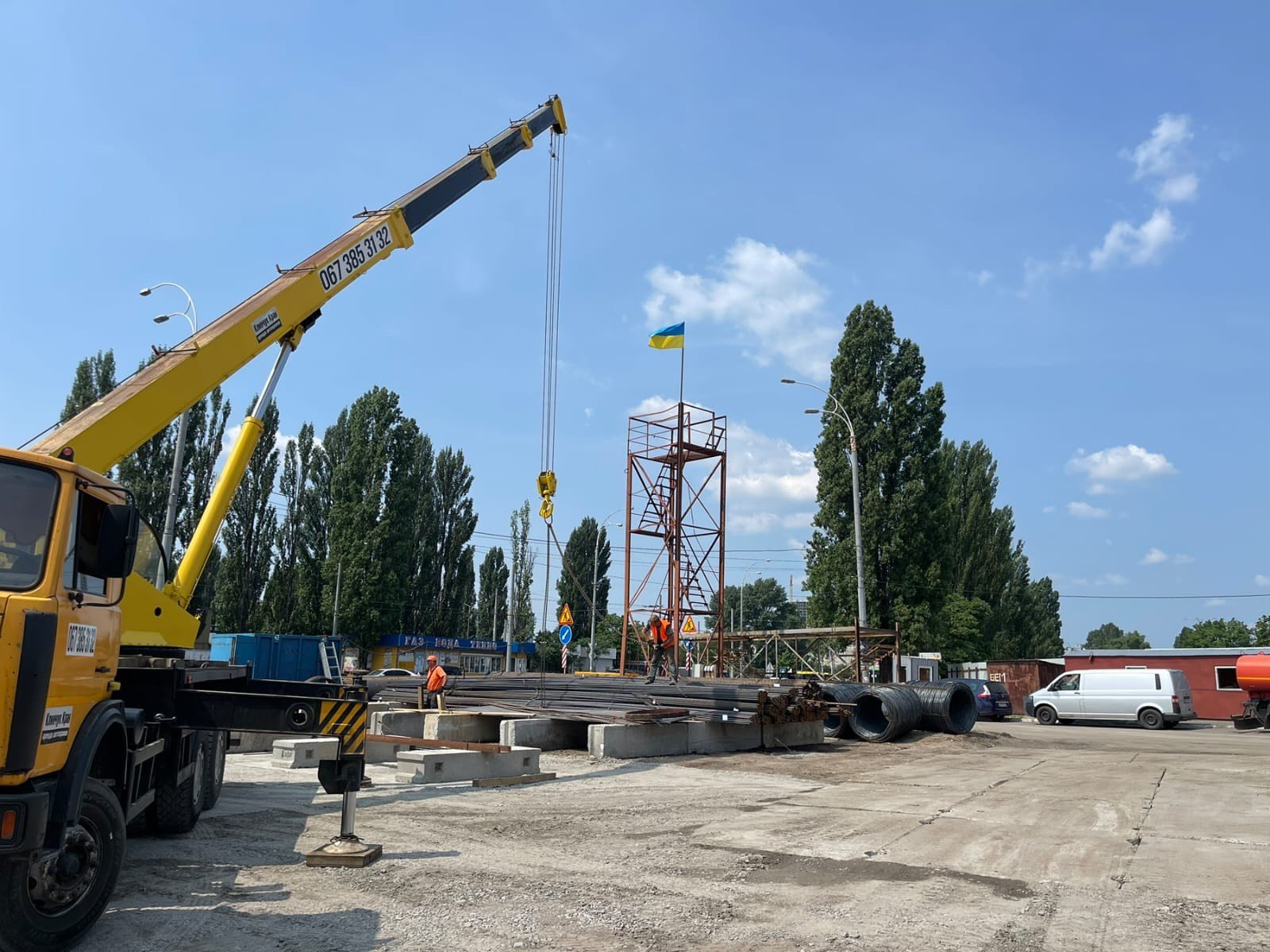 У Києві на Оболоні змінили схему розмітки та обмежили рух: де будують новий шляхопровід 4