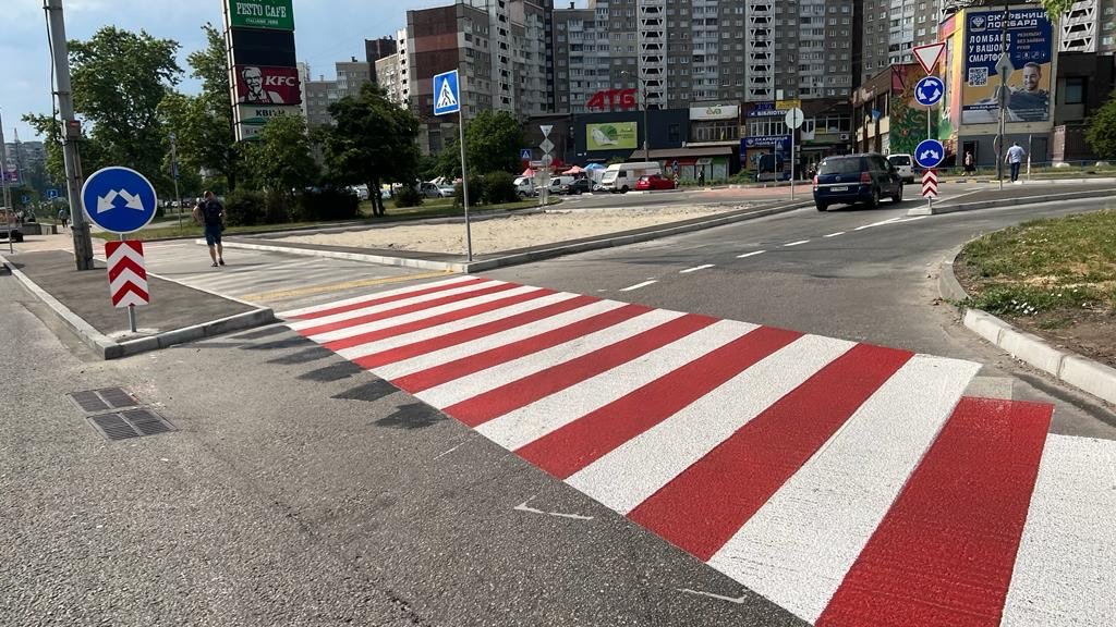 У Києві облаштували вже 11 нових кільцевих розв’язок 1