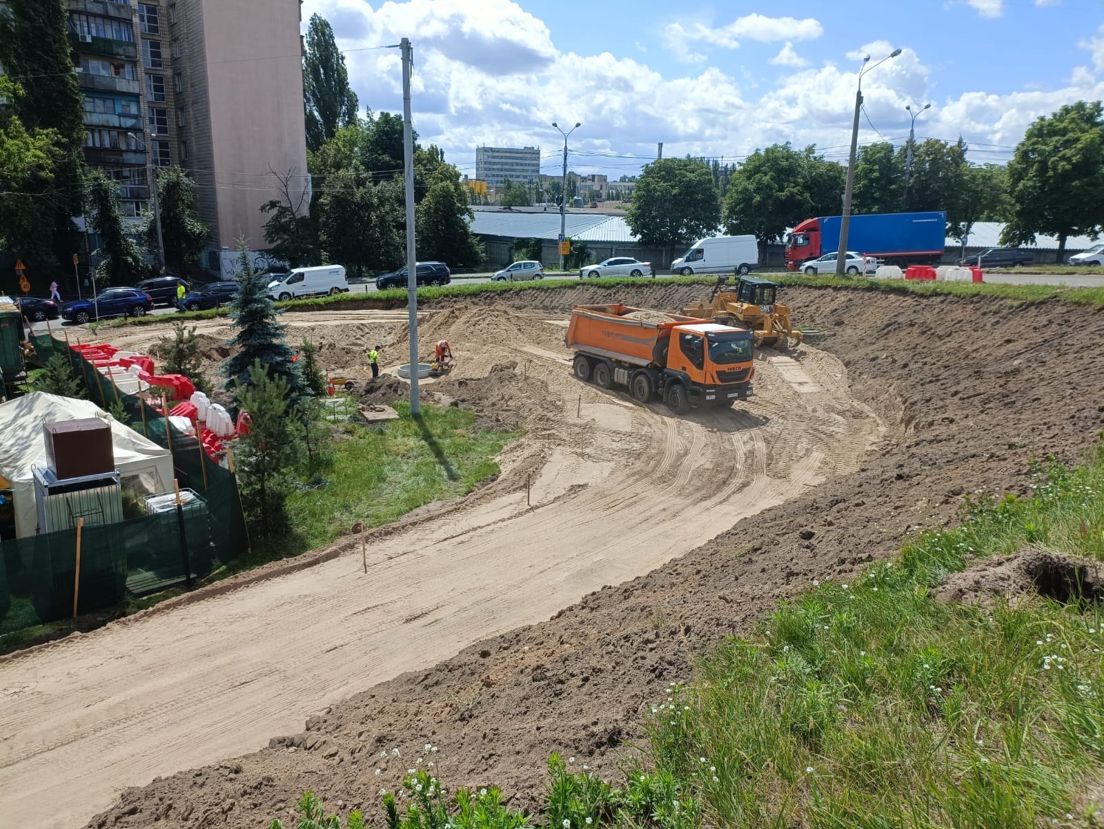 Велодоріжки та широкі тротуари: що чекає на Дегтярівський шляхопровід після реконструкції 3