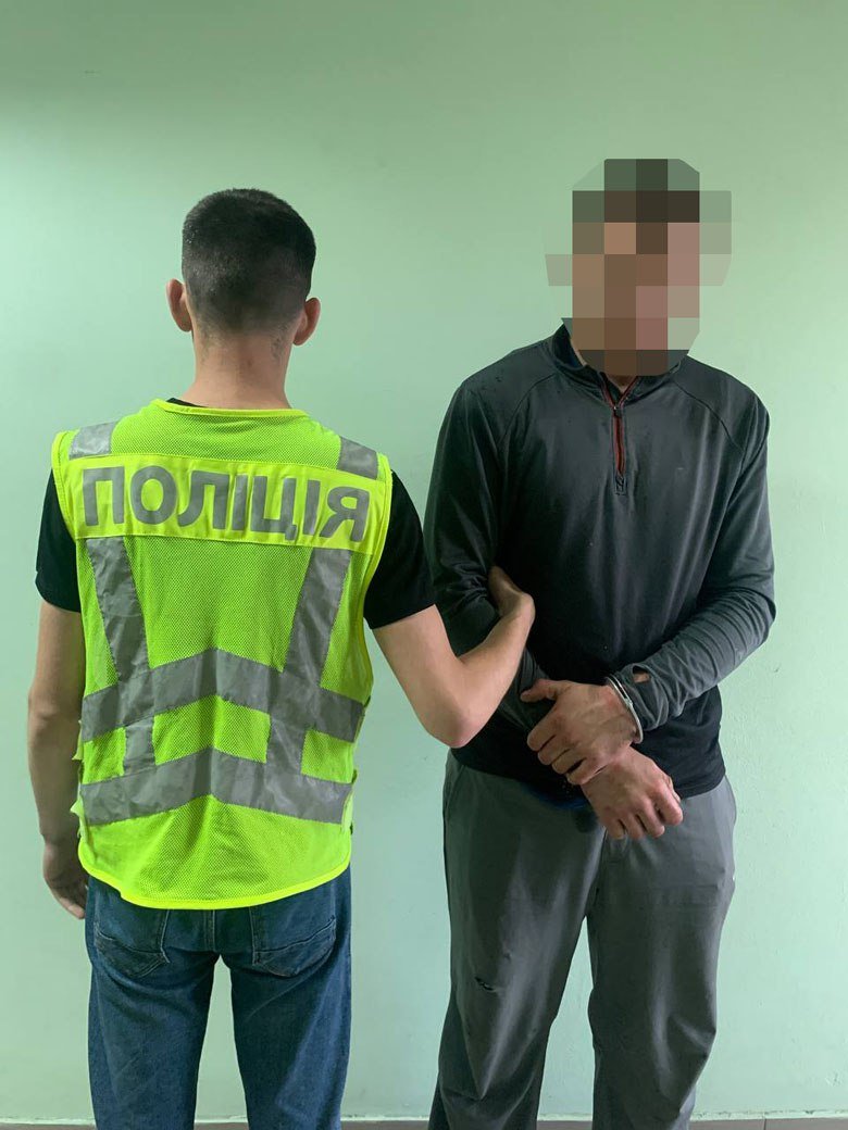 У Києві затримали серійного крадія електросамокатів 5