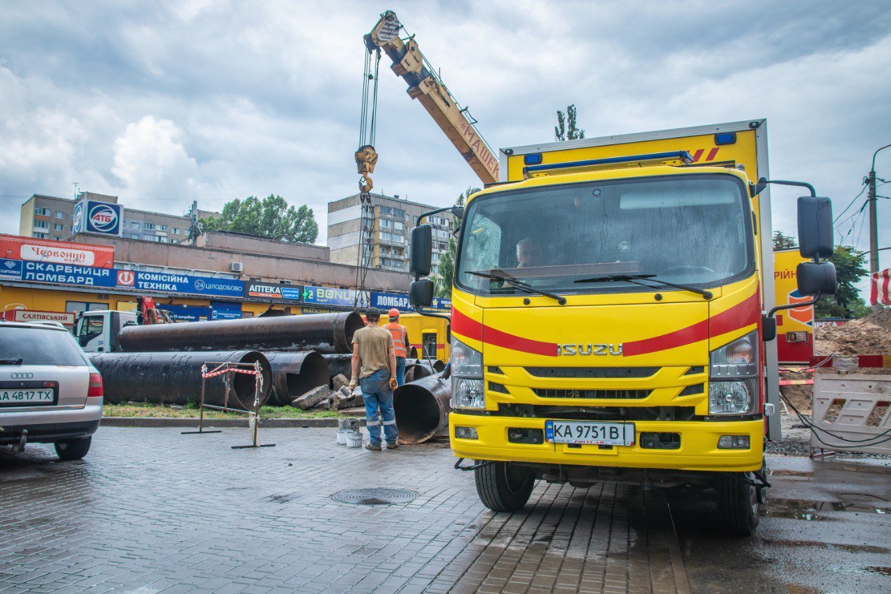 У Києві на Виноградарі замінили застарілу тепломережу: скілько будинків забеспечили теплом 2