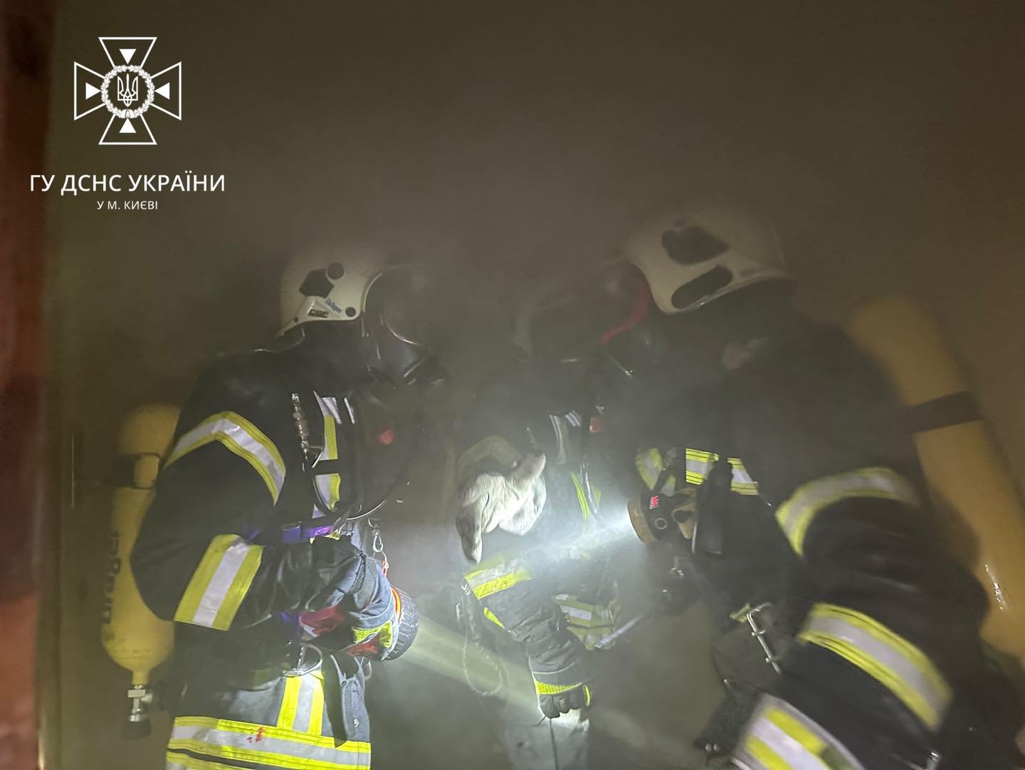 У Києві в палаючій квартирі загинула людина 7