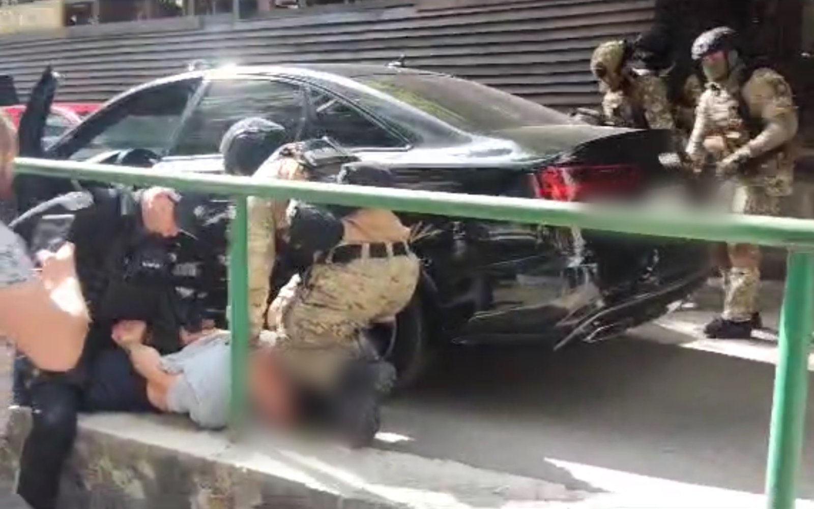 У Києві затримали наркодилера, який ховав кілограм кокаїну в обшивці авто 5