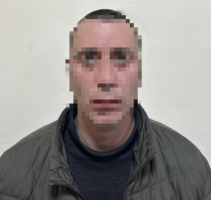 За їжу, цигарки та алкоголь: на Київщині двоє рятувальників співпрацювали з окупантами 1