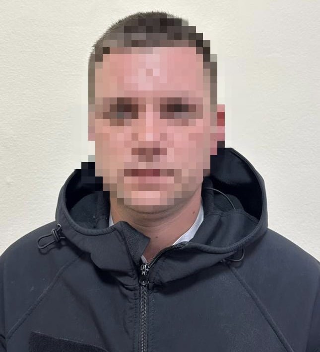 За їжу, цигарки та алкоголь: на Київщині двоє рятувальників співпрацювали з окупантами 2