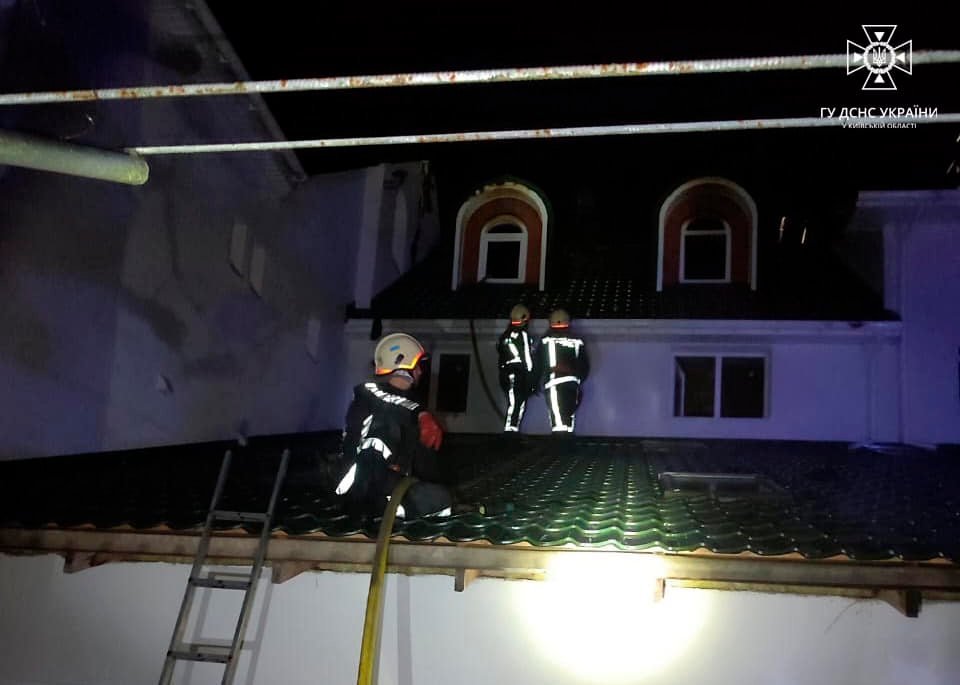 На Київщині горів жіночий монастир 3