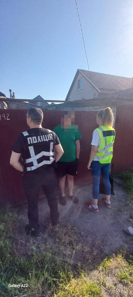 Неповнолітній хлопець робив та продавав вогнепальню зброю: як його викрили 3