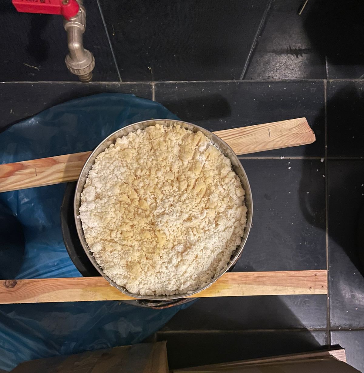 У Києві викрили масштабну лабораторію з виготовлення метадону 3