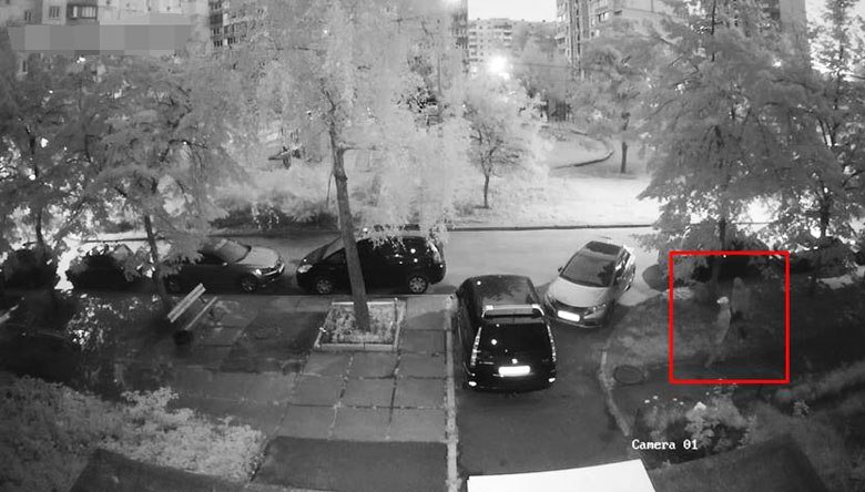 У Києві на Харківському масиві у дворі підпалили автомобіль 4