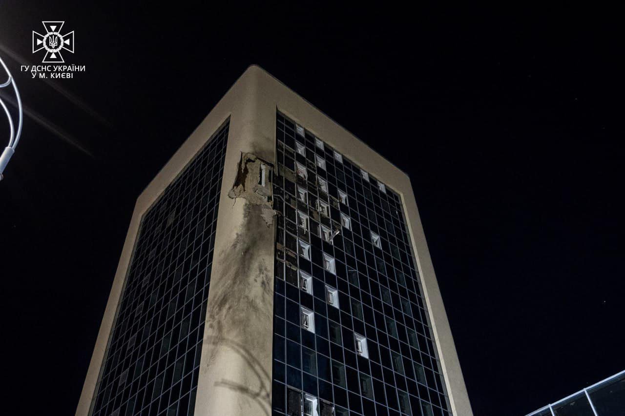 Ворожий обстріл Києва 2 серпня: наслідки падіння уламків у Солом’янському районі 1