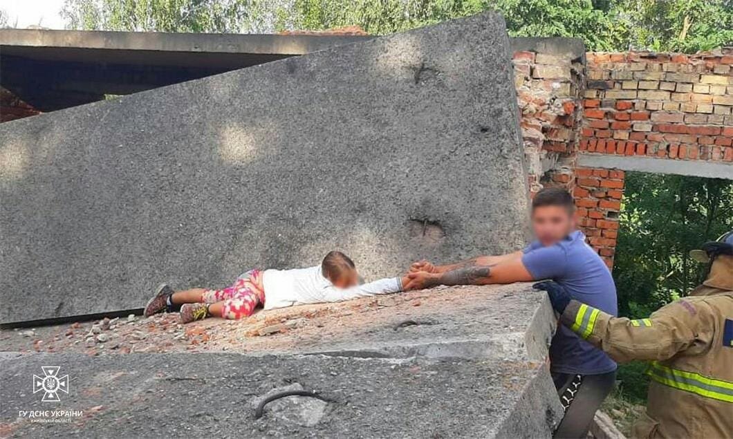 На Київщині дітину притисло плитою на недобудові 3