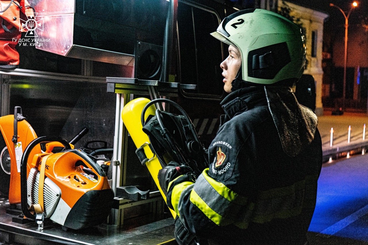 У Києві в палаючій квартирі загинула жінка 2