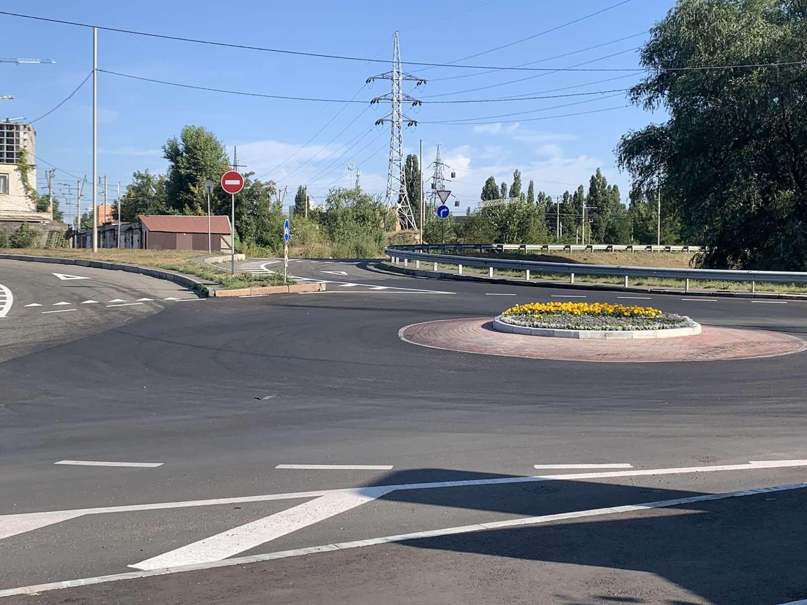 У Києві нові кільцеві розв’язки з'явились вже на 18 локаціях: адреси 2