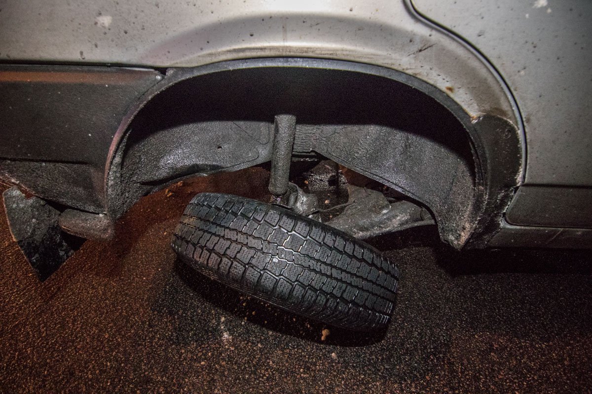 У ВАЗ в результате ДТП выгнуло колесо У ВАЗ в результате ДТП выгнуло колесо