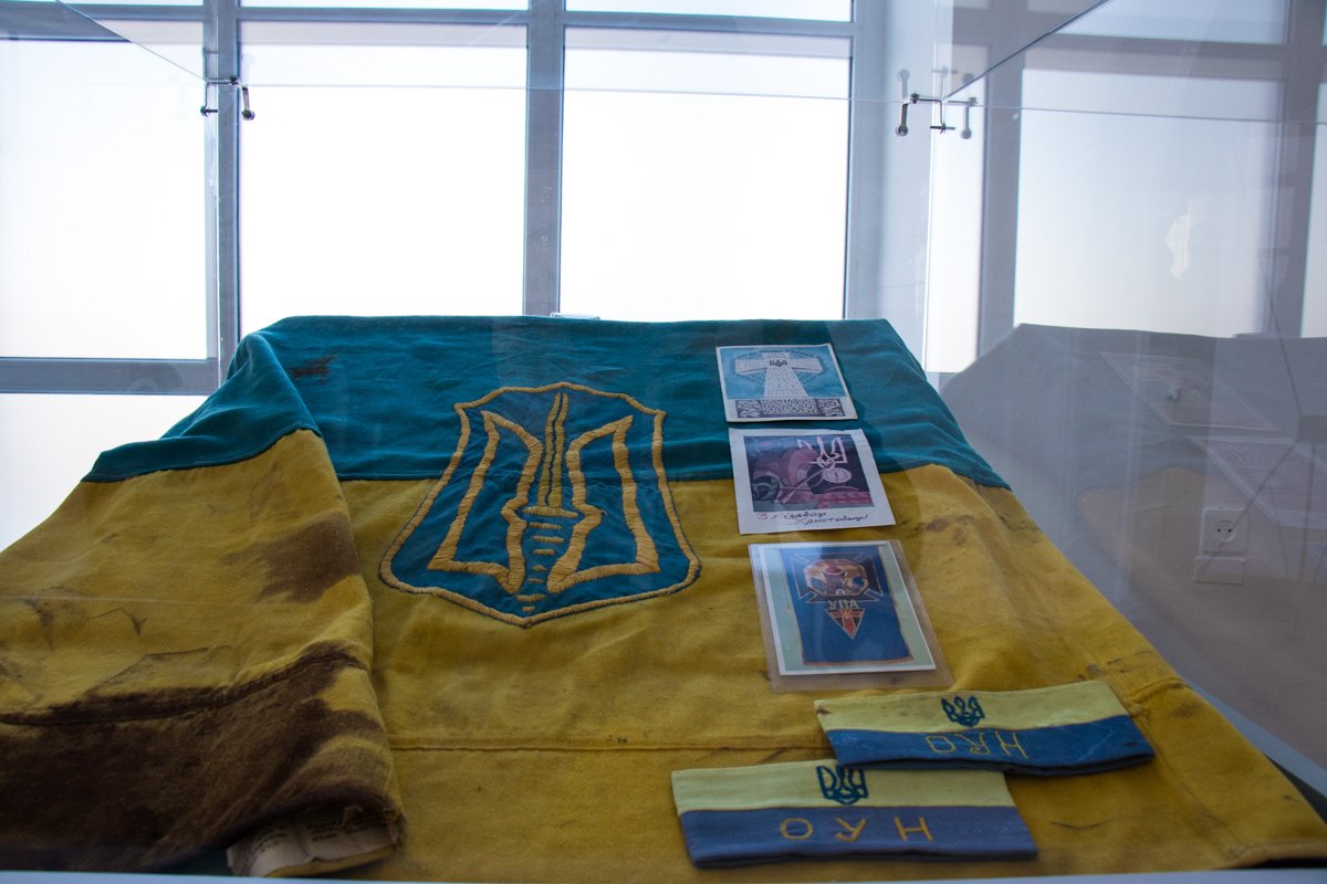 В Киеве показали, как выглядел Тризуб 100 лет назад 16