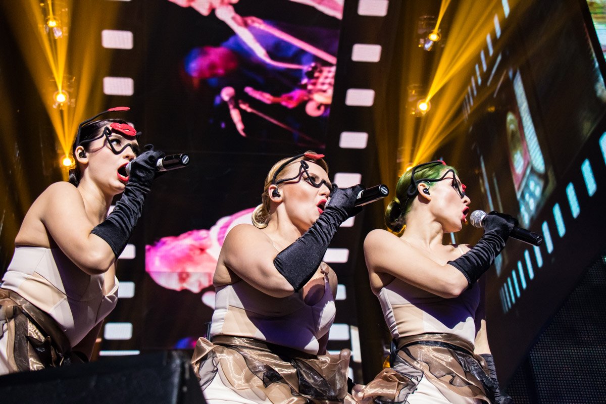 Freedom Jazz выступали в креативных костюмах Freedom Jazz выступали в креативных костюмах