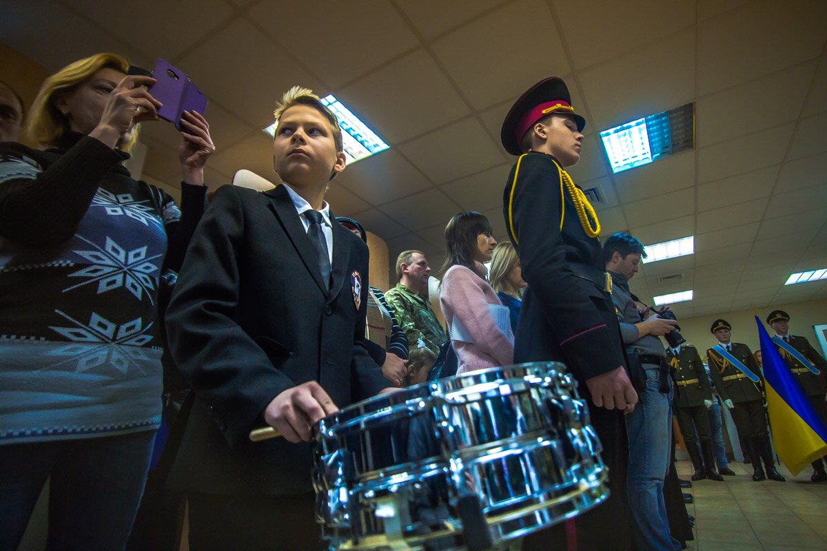 Юный барабанщик обеспечил музыкальное сопровождение Юный барабанщик обеспечил музыкальное сопровождение