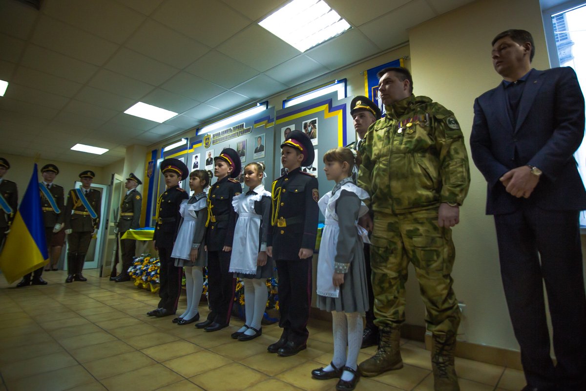 Лицеисты читали стихи о героях Лицеисты читали стихи о героях