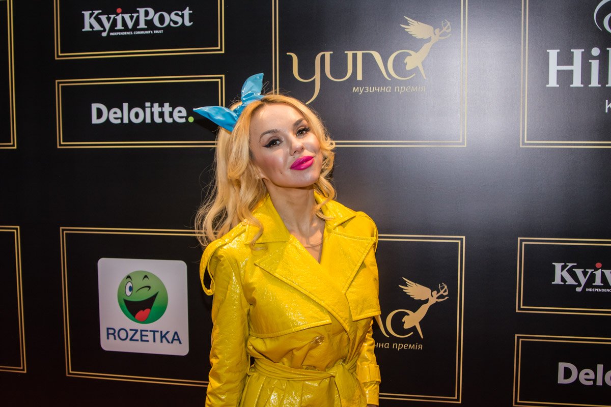 Певица СолоХа