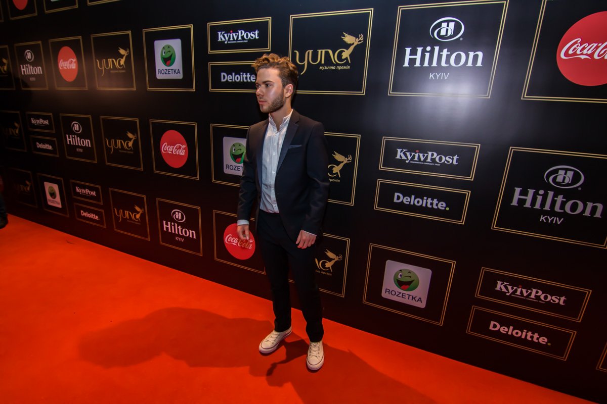 Финалист Евровидения 2018 в Украине певец Laud